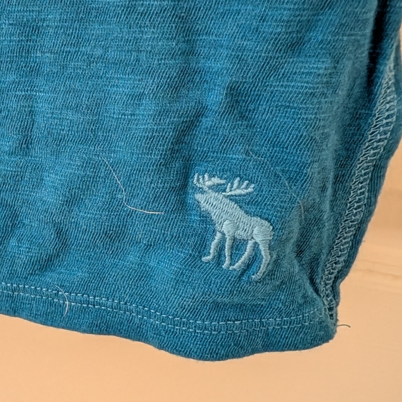 Abercrombie & Fitch Teal Tank Top with Keyhole Back - Picture 3 of 4